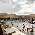 Pensionat Luxury Plaza 4*