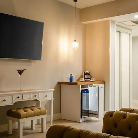 Luxury Plaza Konukevi 4*